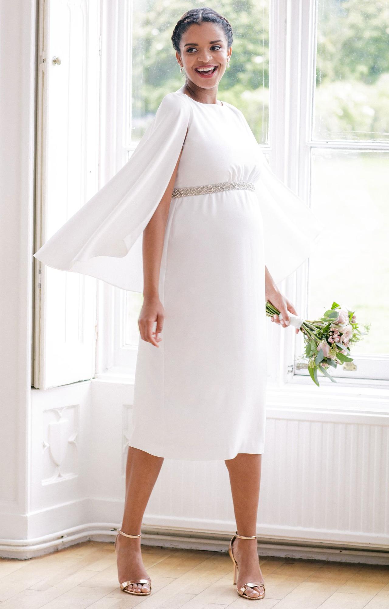 Robe de mariée femme enceinte : 55 modèles pour sublimer vos rondeurs !