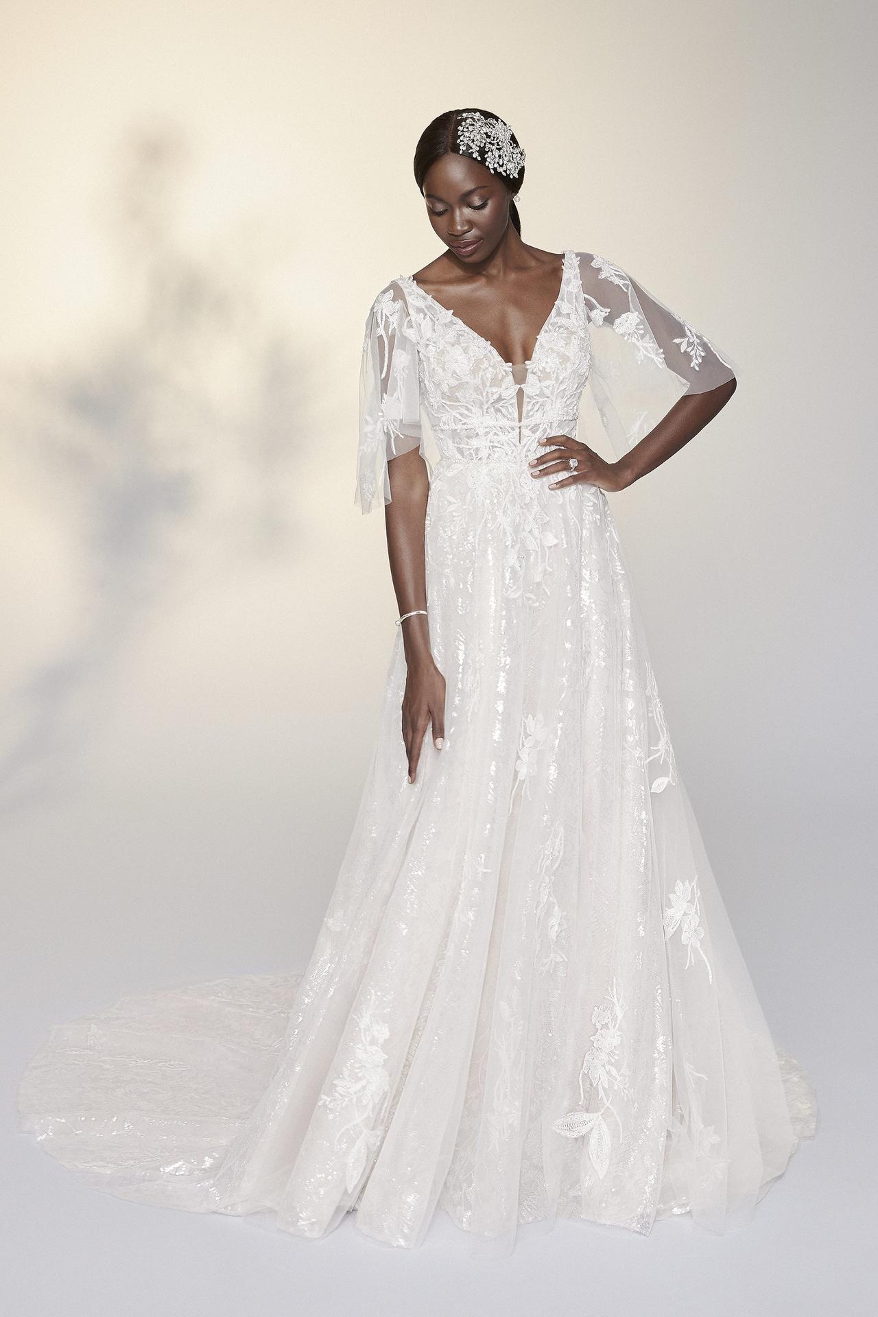 Robe de mariée grande taille Coupe A-line Décolleté En V Long Avec manches Blanc JUSTIN ALEXANDER SIGNATURE