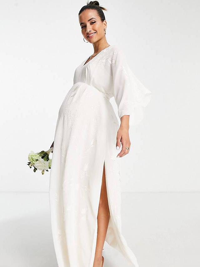 robe de mariée style empire décolleté en V femme enceinte