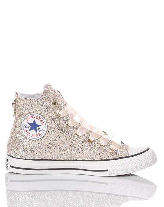 converse de mariée à paillettes dorées