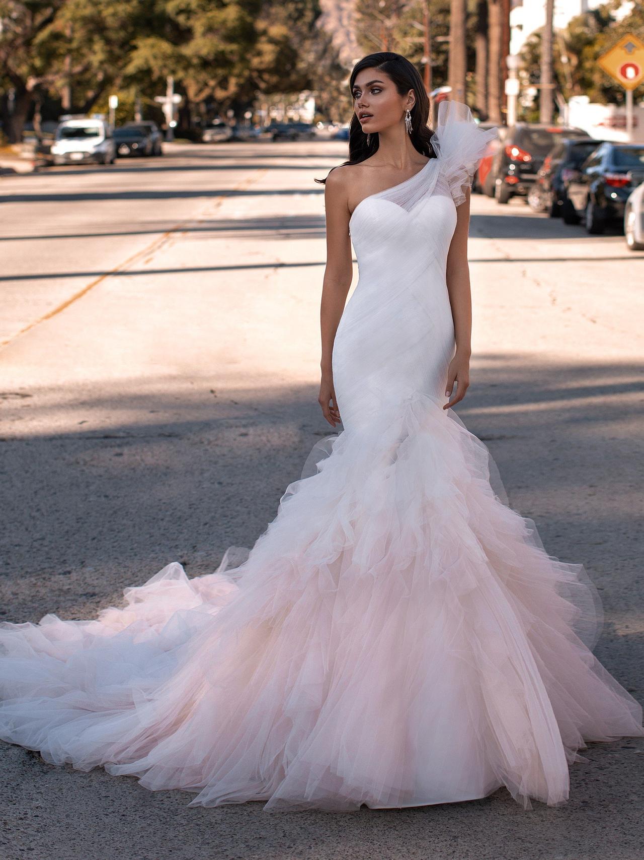 robe de mariée rose pastel