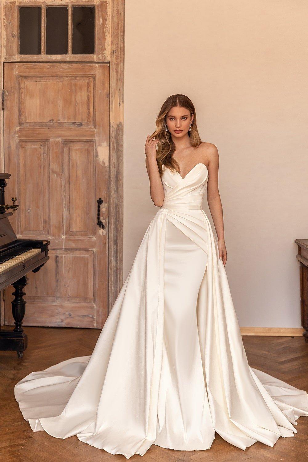 Robe De Mariée Avec Traîne Et Surjupe 35 Modèles Pour Une Tenue De Mariage Amovible 0983