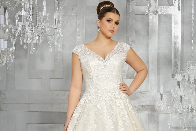 80 robes de mariée grande taille pour vous mettre en valeur