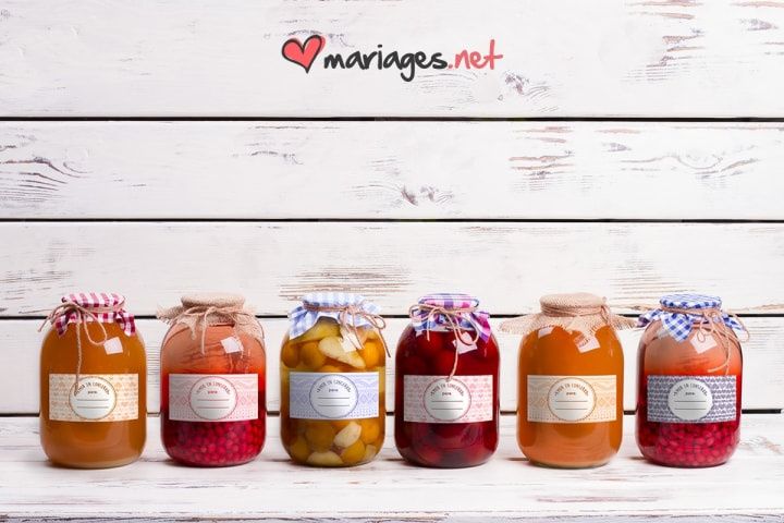 « L’amour en conserve » : étiquettes pour les pots de confiture à offrir à vos invités