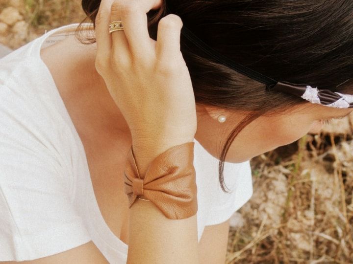 bracelet noeud en cuir pour femme