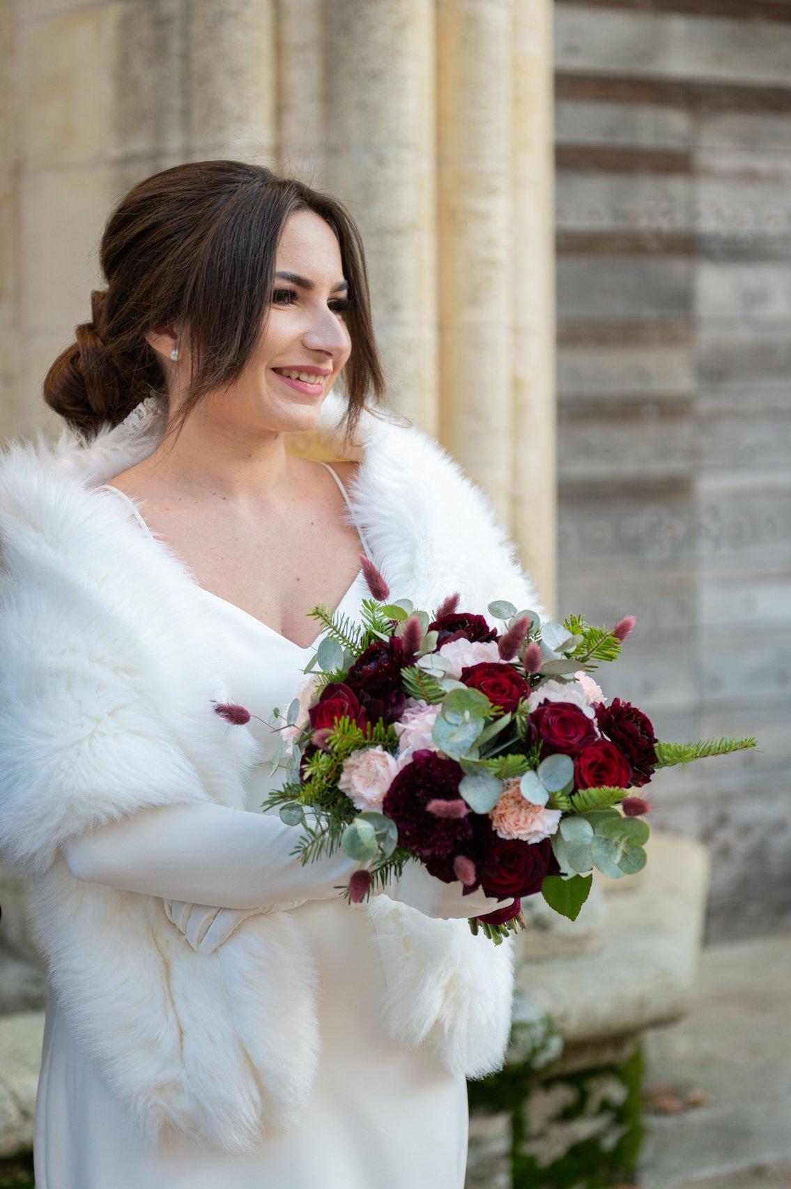 étole de mariée d'hiver en fourrure blanche