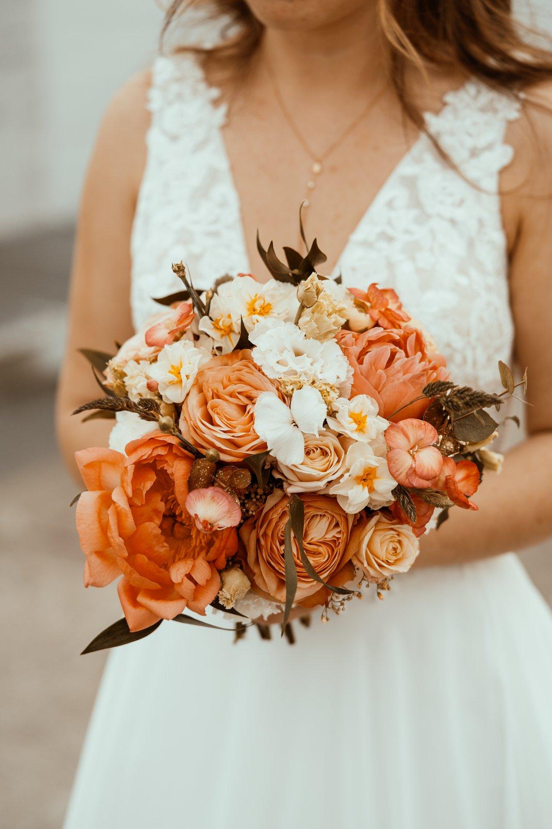 bouquet de mariée rond orangé