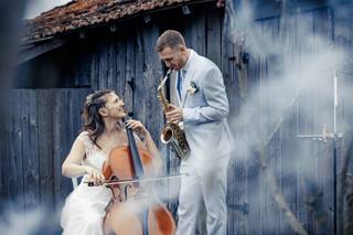 Photo couple mariage originale musiciens