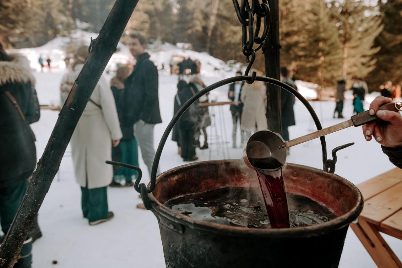 chaudron à vin chaud pour cocktail de mariage