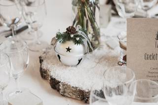 décoration table mariage noël avec boule argentée