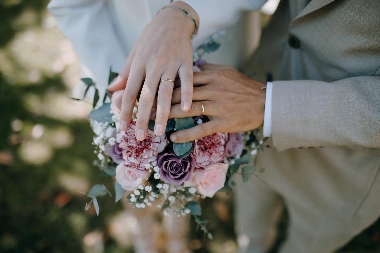 bouquet de mariée rond mauve