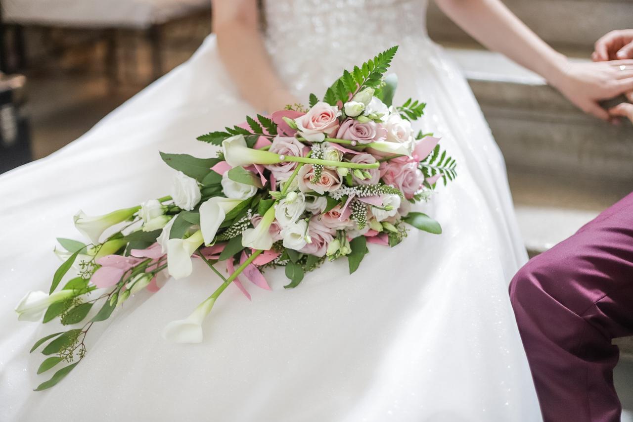 Bouquet de mariée en cascade : 40 modèles à tomber !