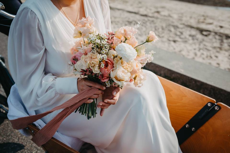 Un bouquet de fleurs en bonbons multicolor