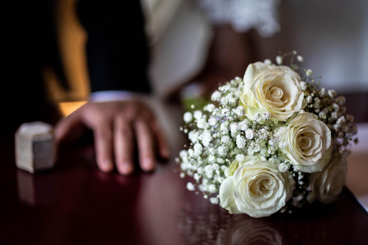 bouquet de mariée rond muguet