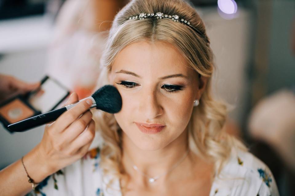 Les meilleurs blushs pour un maquillage de mariage : voici le top 5 des experts beauté !