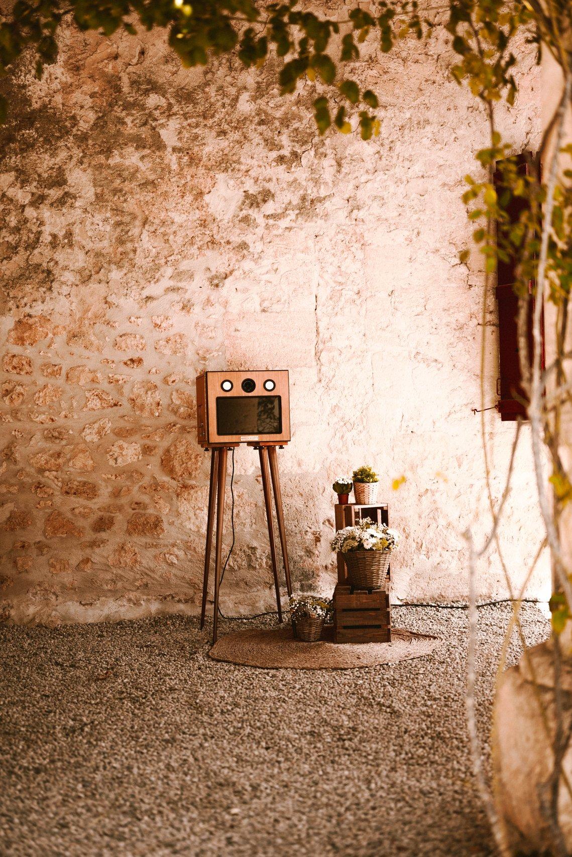 photobooth inspiration mariage mocha mousse, couleur pantone 2025