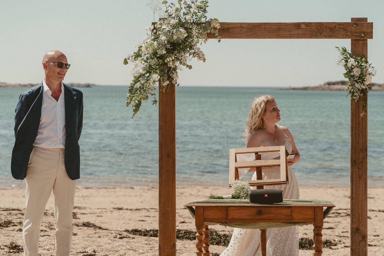 tenue mariage homme ete plage