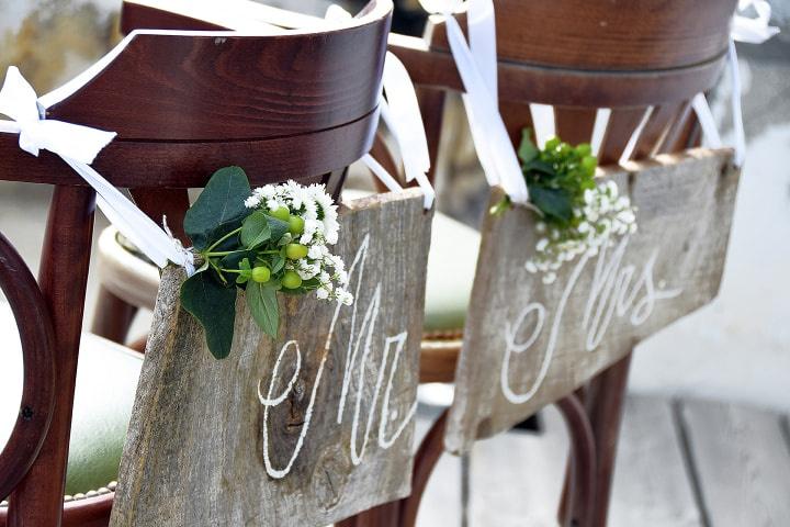 Chaise de mariage champêtre - Des chaises de mariage qui font