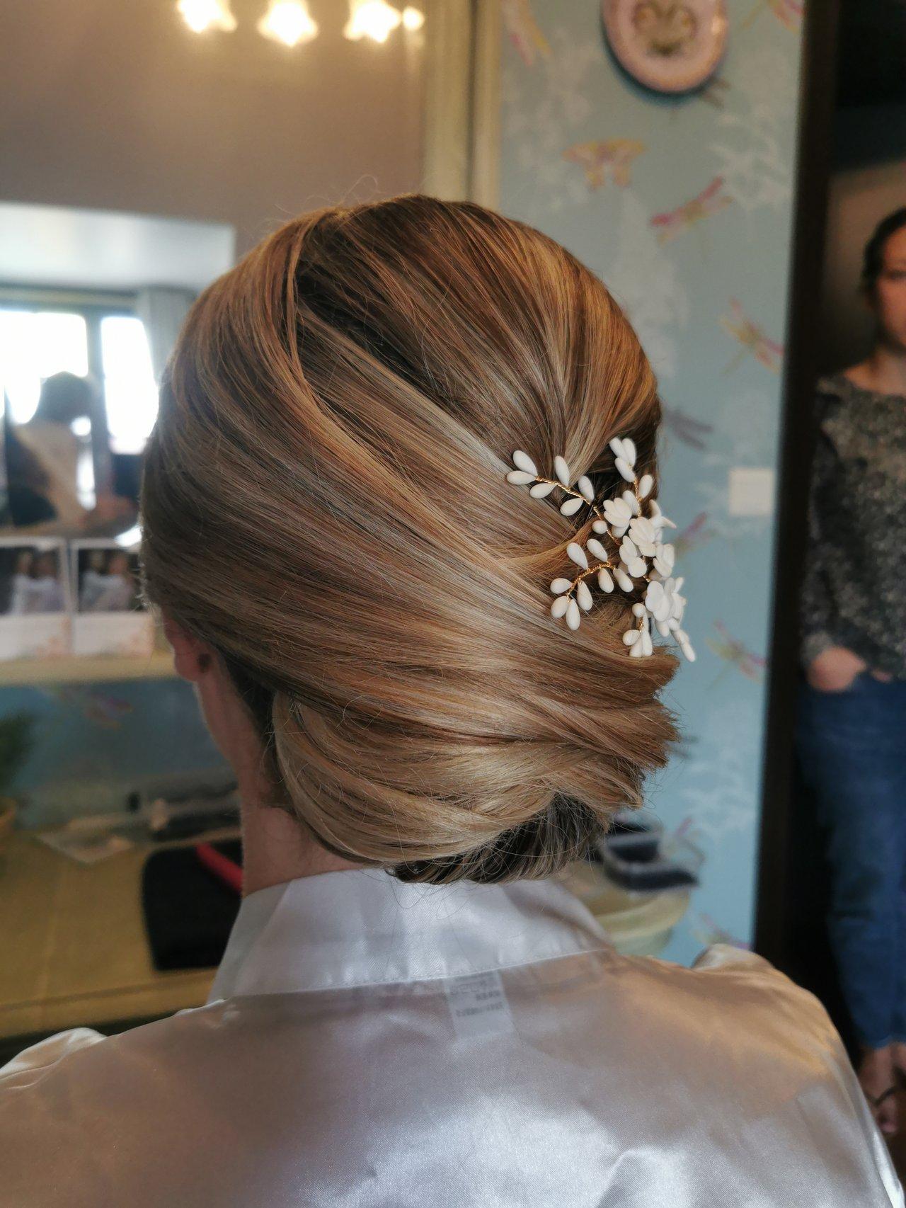 chignon bas mariage style decale asymetrie