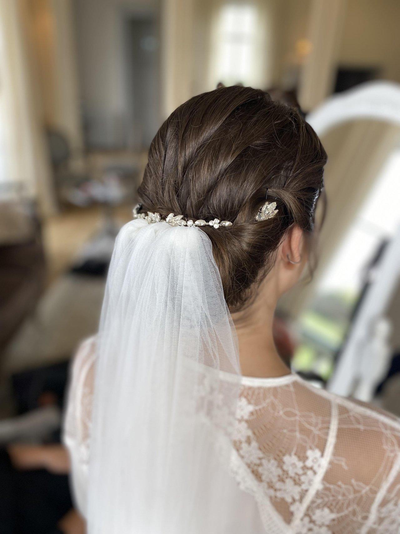 chignon bas coiffure mariage voile