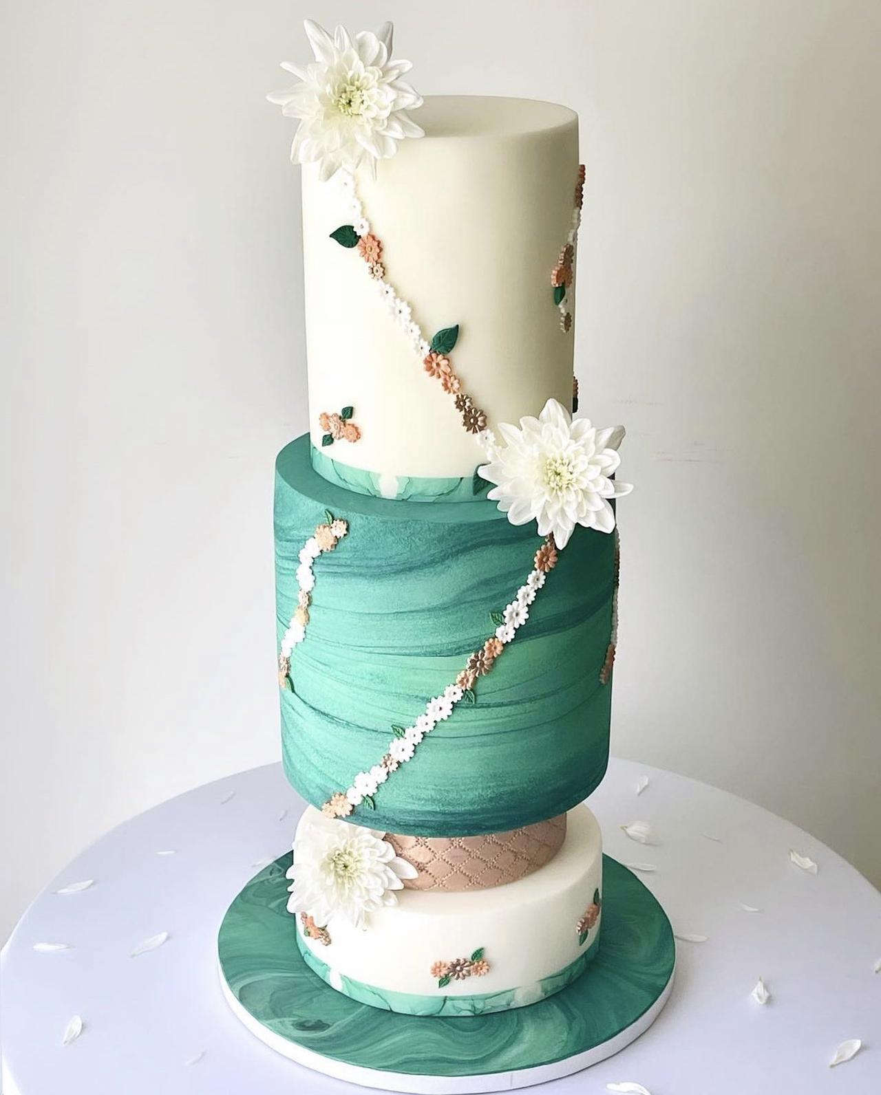 Présentoir à gâteaux de mariage marbré