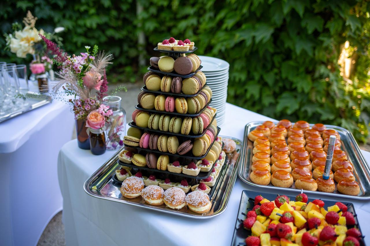 mariage thème coloré buffet dessert