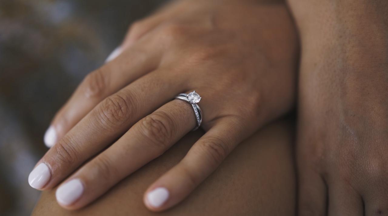 annonce fiançailles bague photo