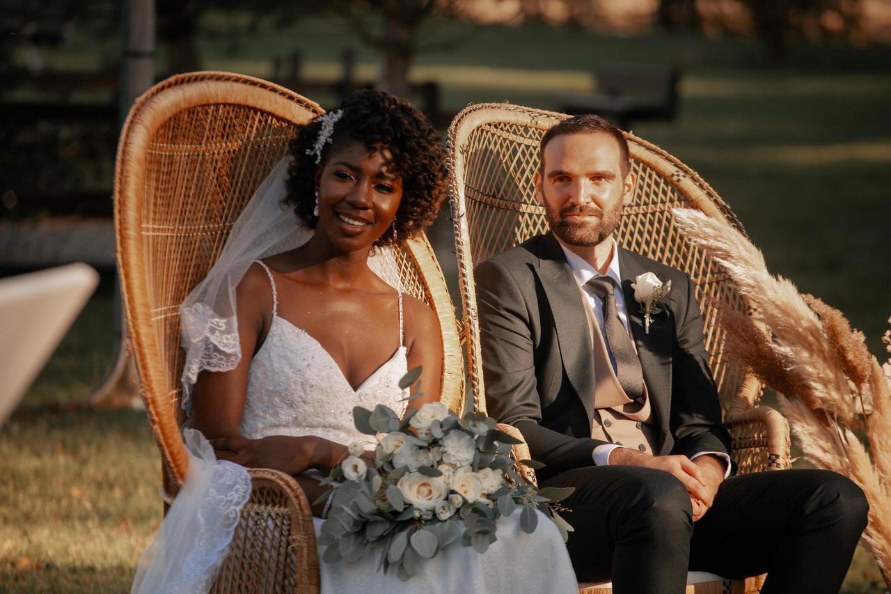 coiffure mariage cheveux courts bouclés