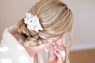 chignon coiffure mariage avec fleurs