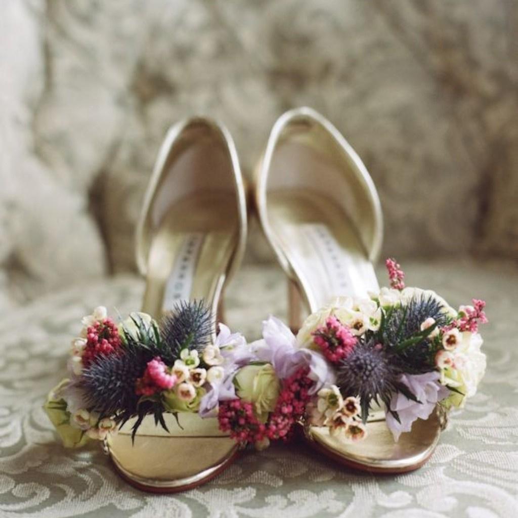 chaussure de mariage femme fleurs sechees