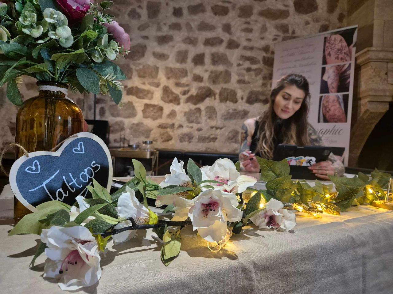 stand tatouage mariage