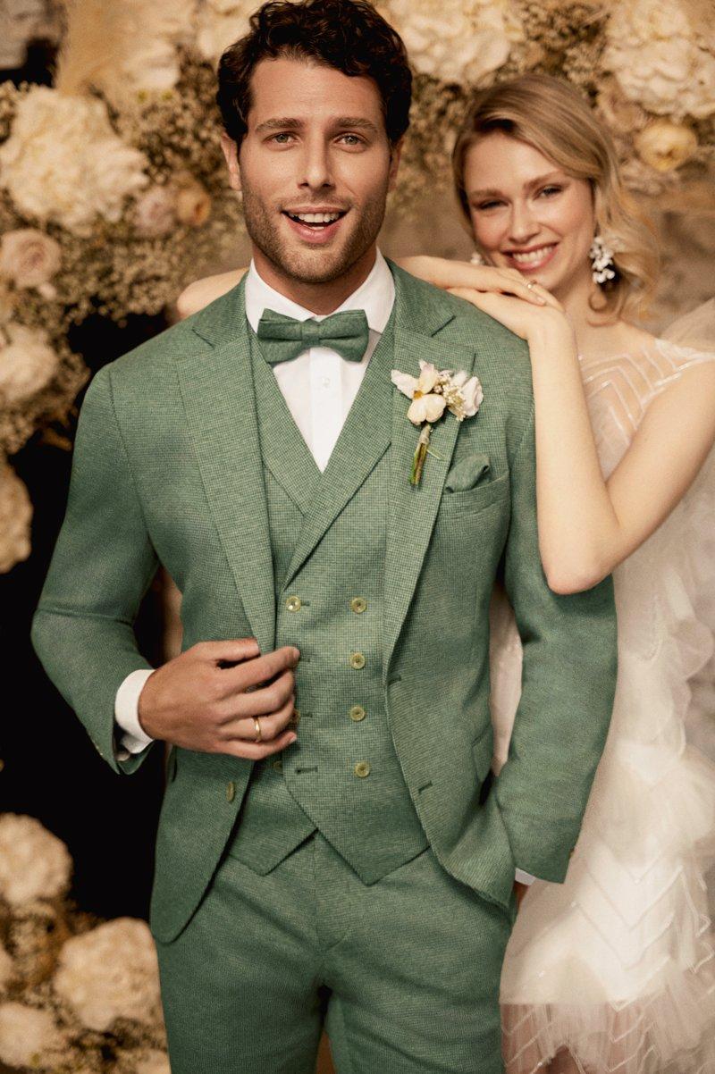 costume de mariage vert sauge