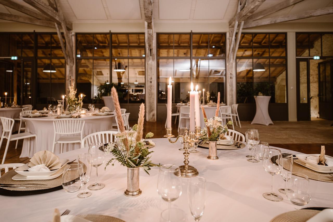 decoration table ronde mariage chandelier