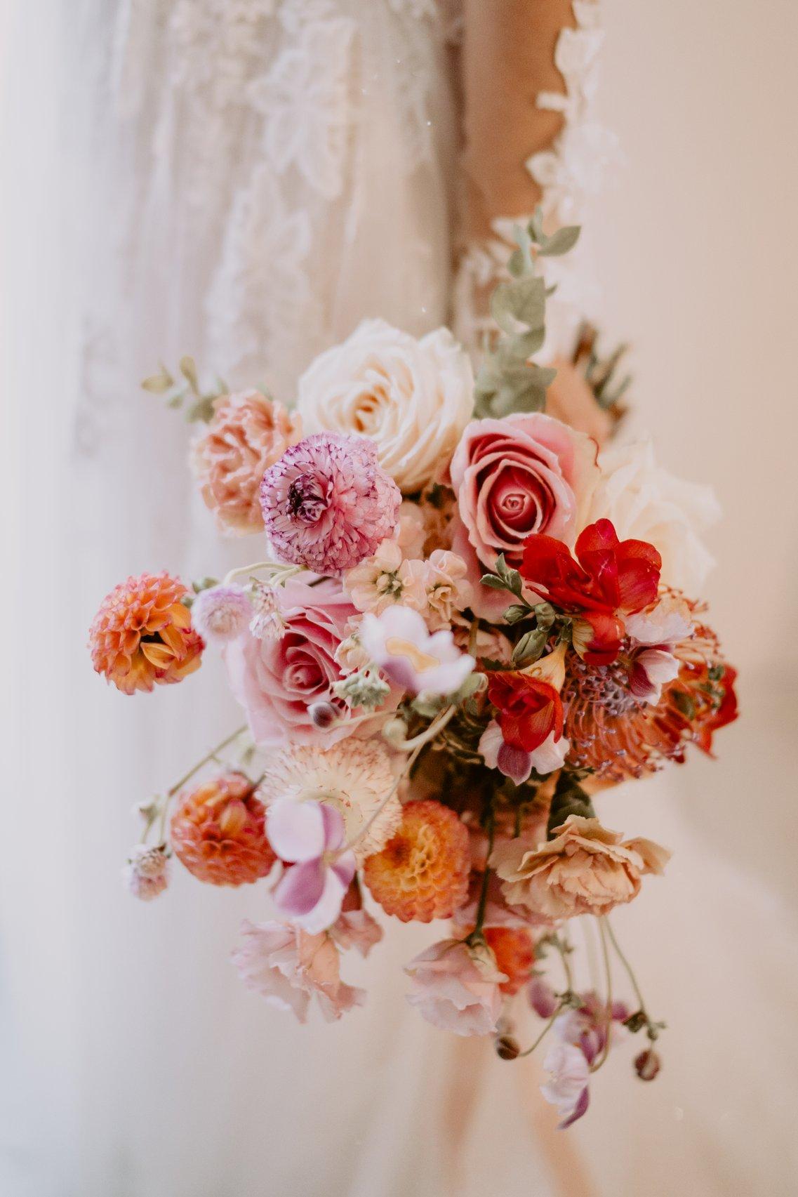 bouquet de mariée déstructuré printemps