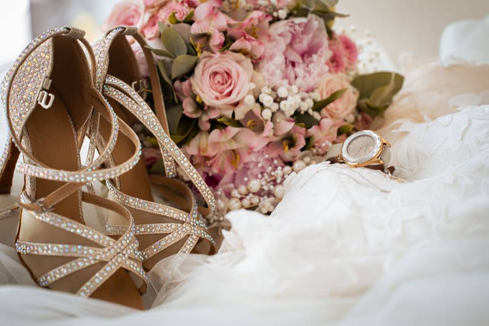 Talon mariage : comment choisir la hauteur et le style parfait pour votre robe