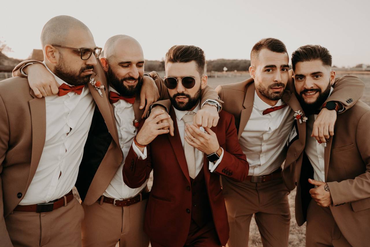 Tenue d'invité de mariage : les dernières tendances pour hommes