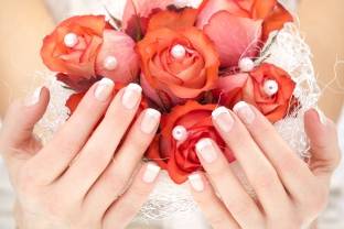 La french manucure pour votre mariage