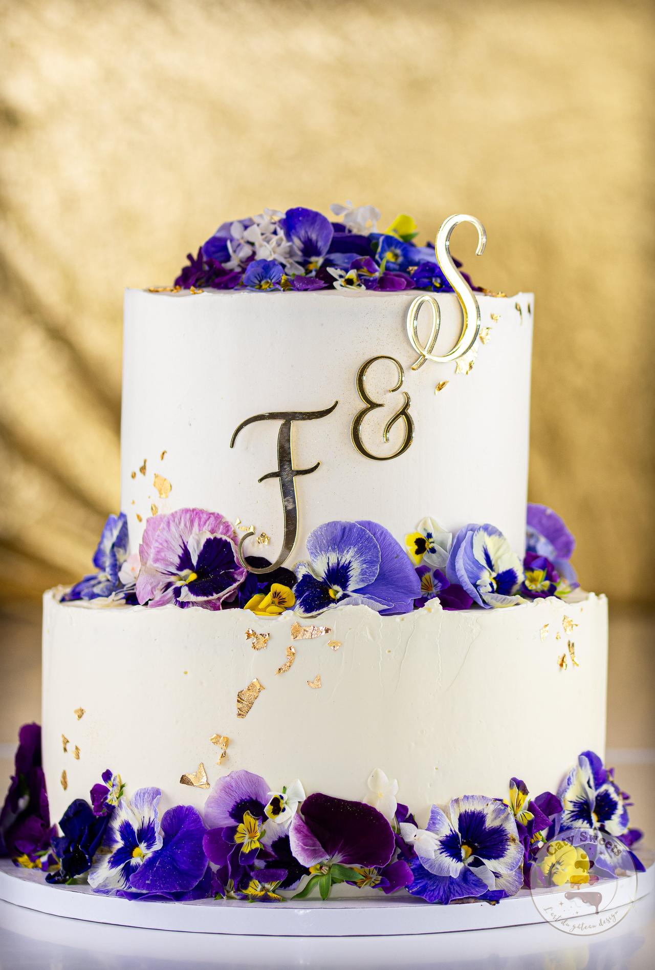 wedding cake floral avec fleurs comestibles