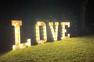 décoration lumineuse mariage avec lettres