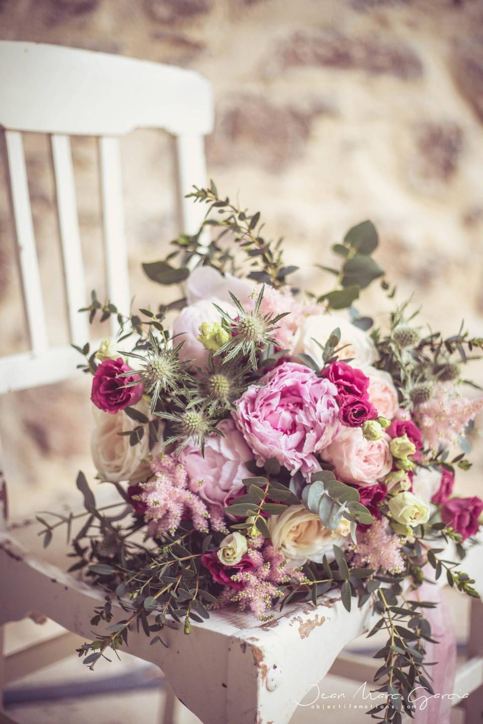 Magnifiques Bouquets De Mari E Avec Des Pivoines