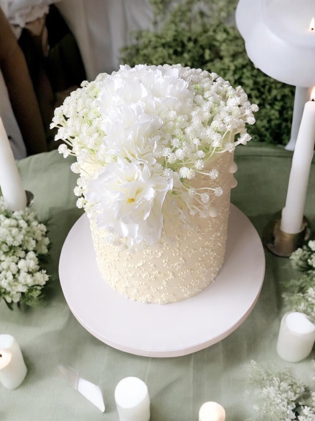gateau original blanc bouquet mariage