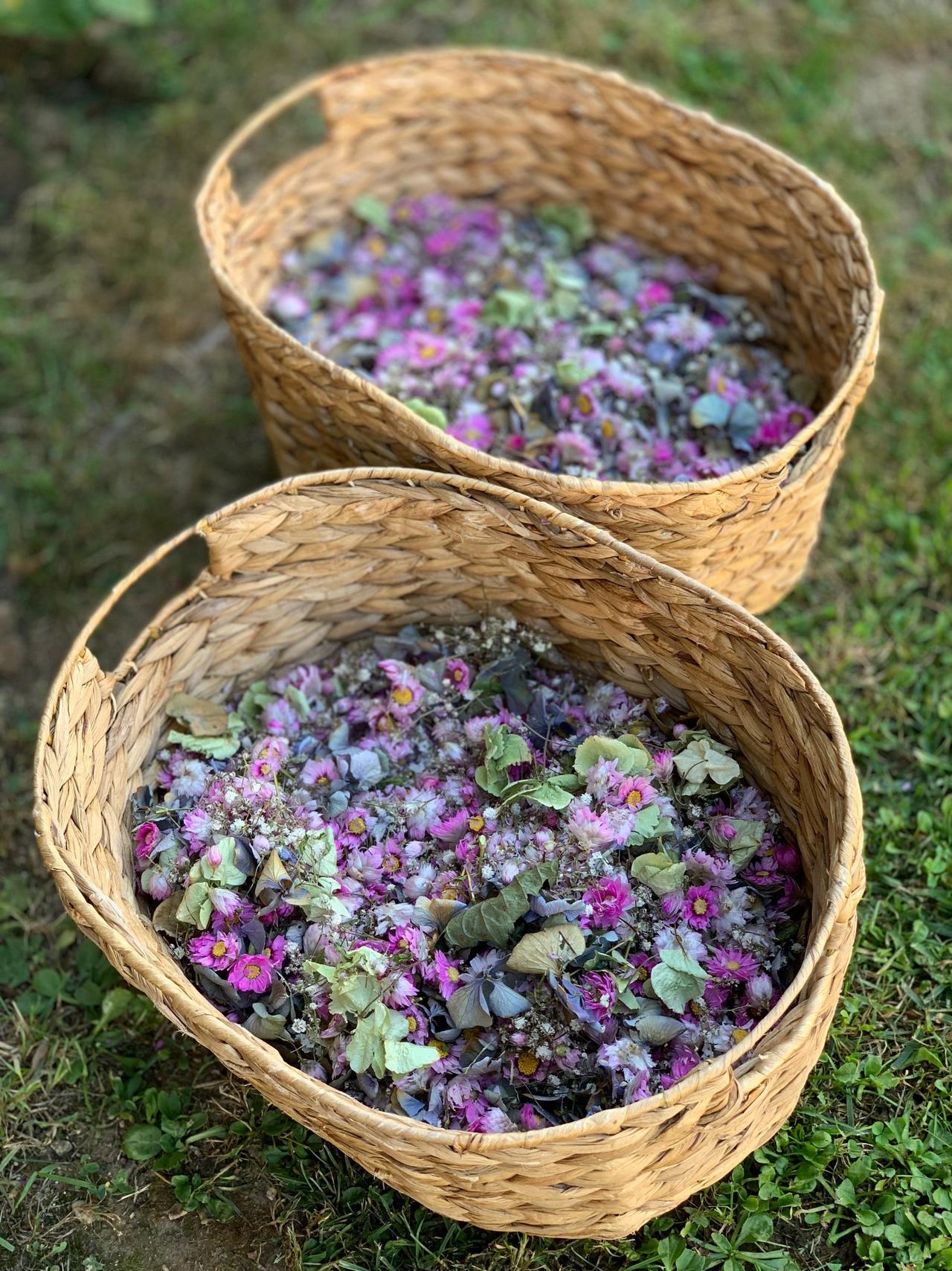 confettis avec des fleurs
