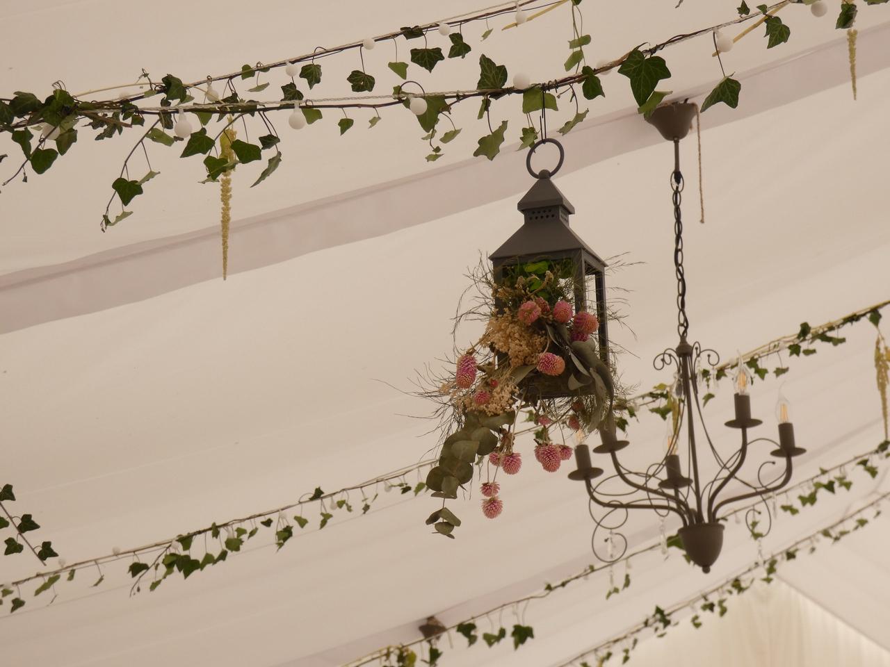 décoration de plafond pour mariage avec lanterne