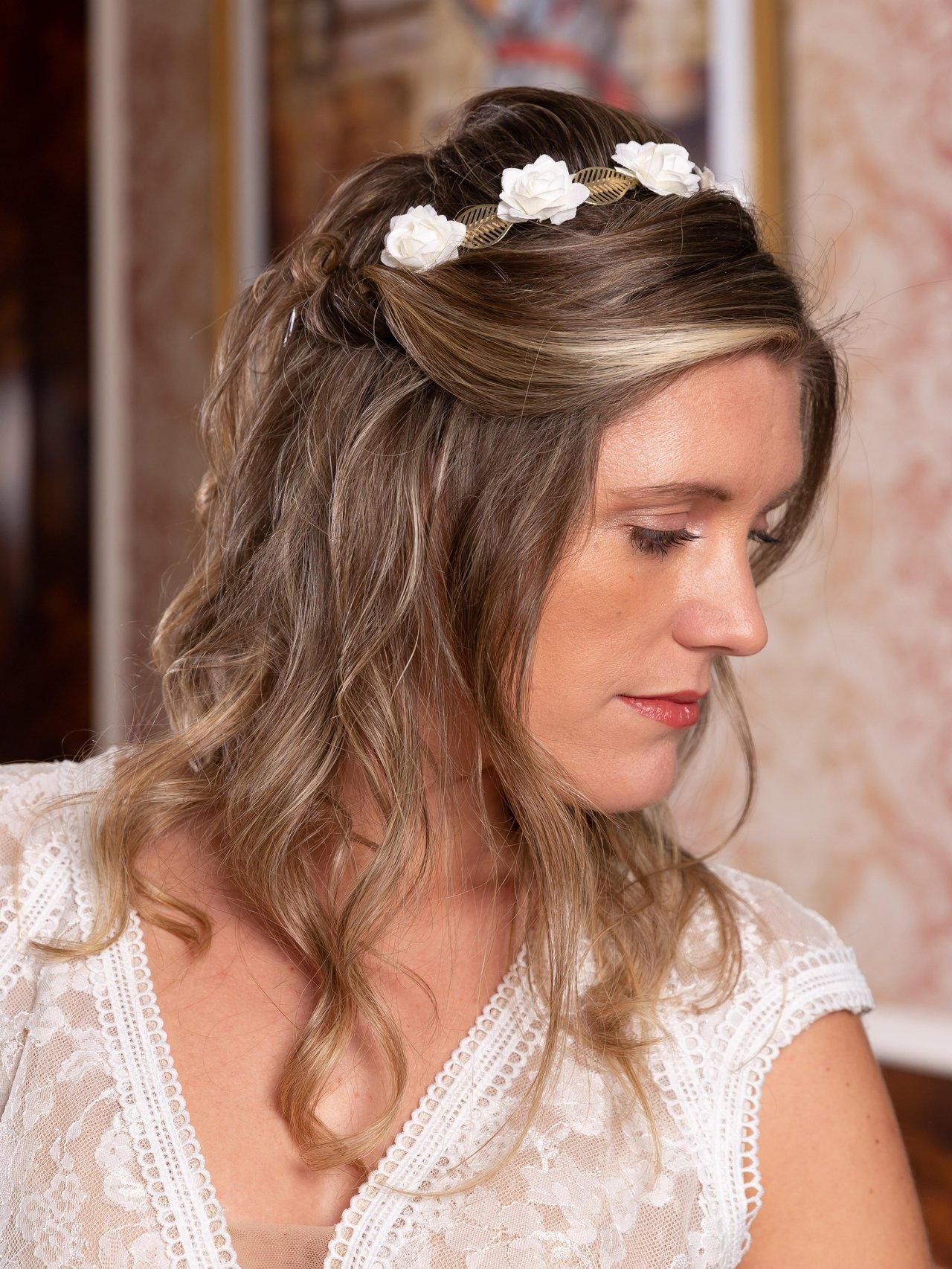 coiffure mariage bohème cheveux mi-longs