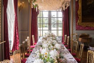 décoration de plafond pour mariage fleurie