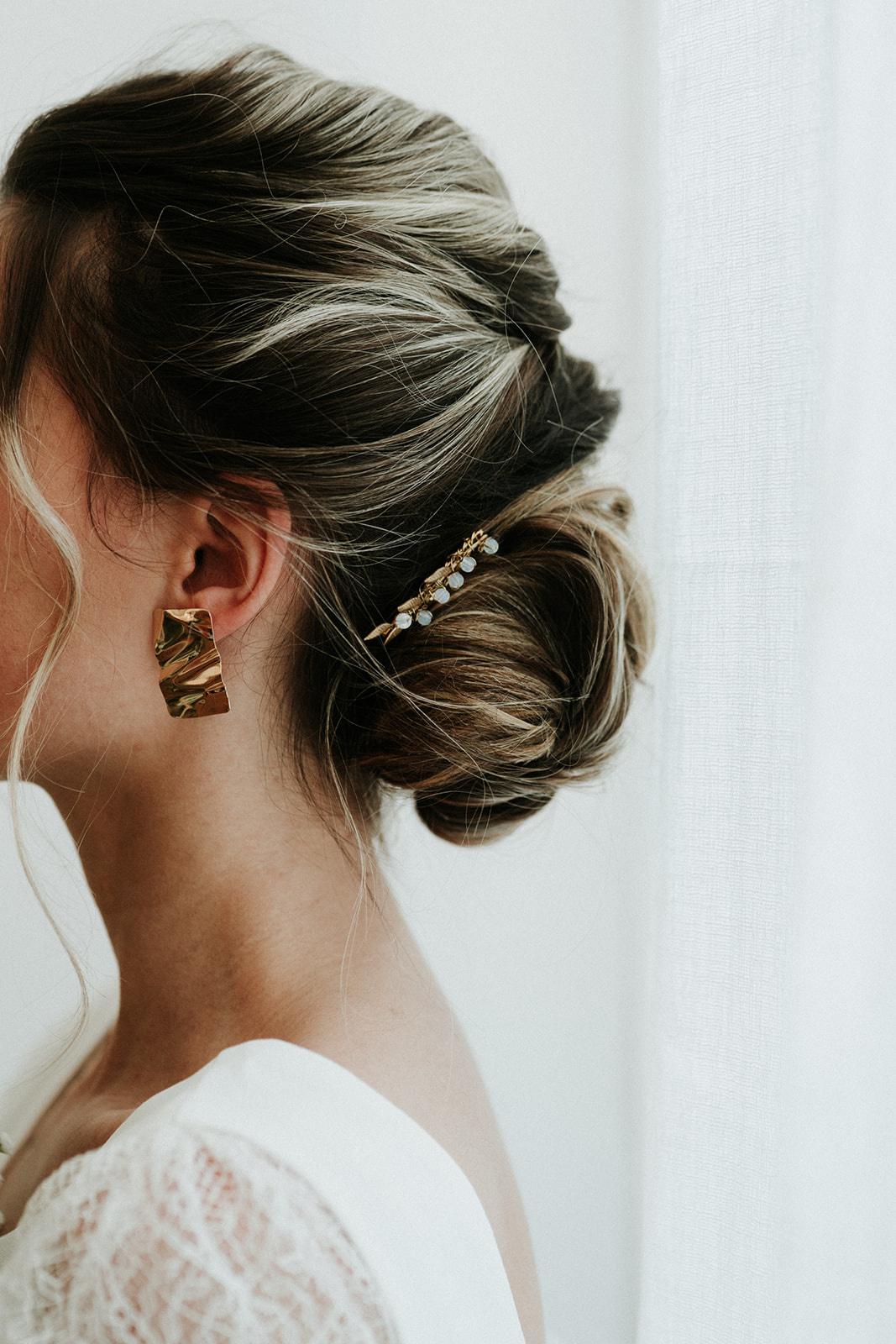 Coiffure de mariage 2023 : 80 modèles tendances au naturel