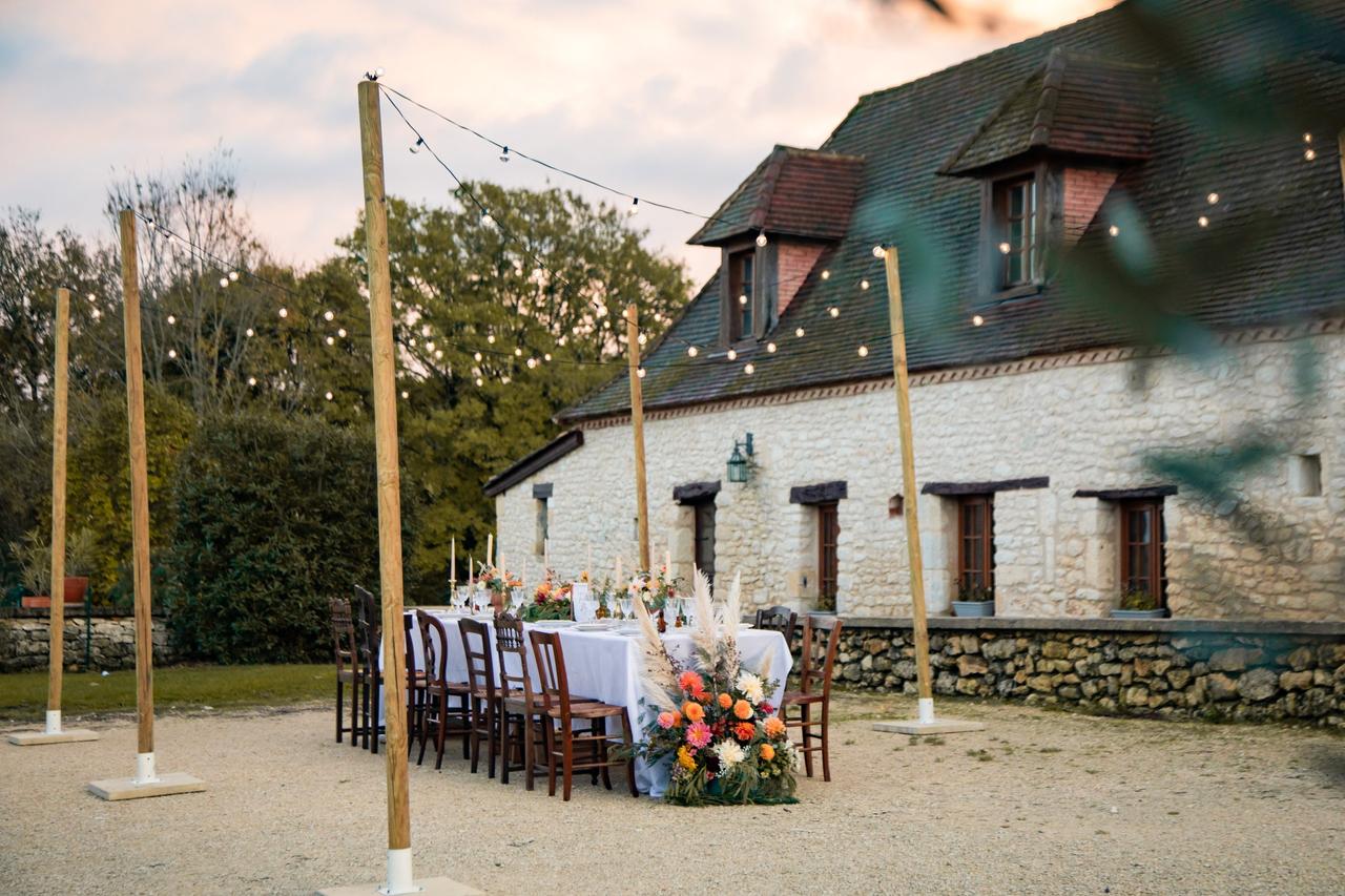 table de mariage pour petit comité, capacité restreinte, petit mariage pour mariage intimiste