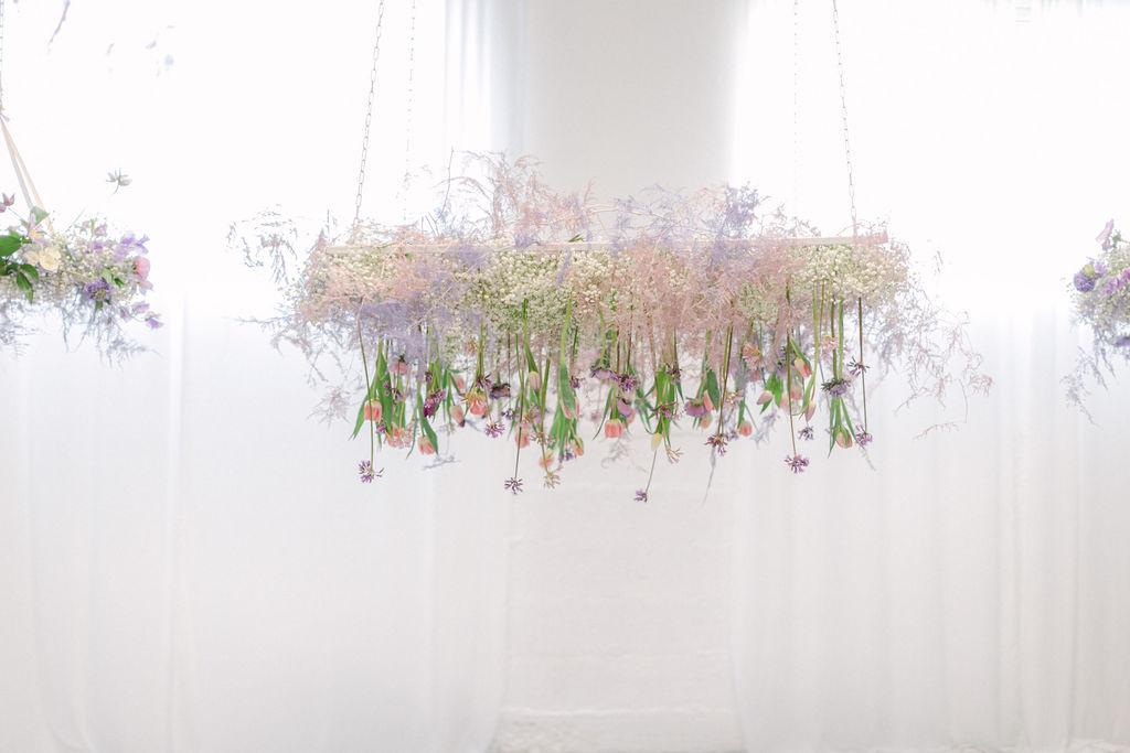 idee mariage civil petit comite suspension florale