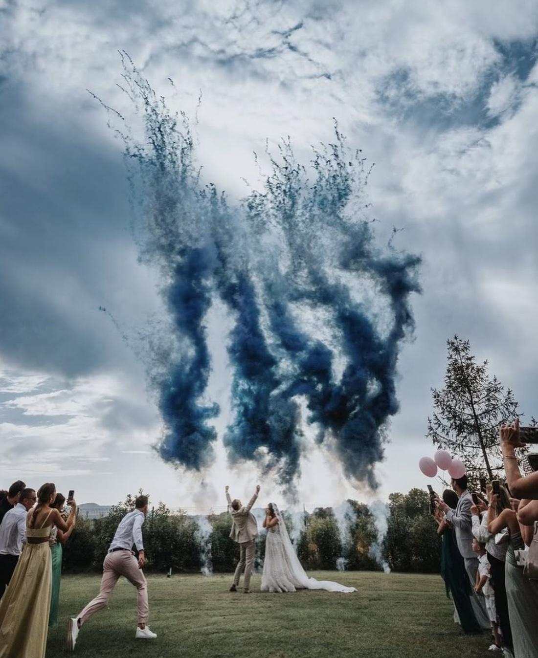 gender reveal party, annonce sexe bébé devant la famille et amis