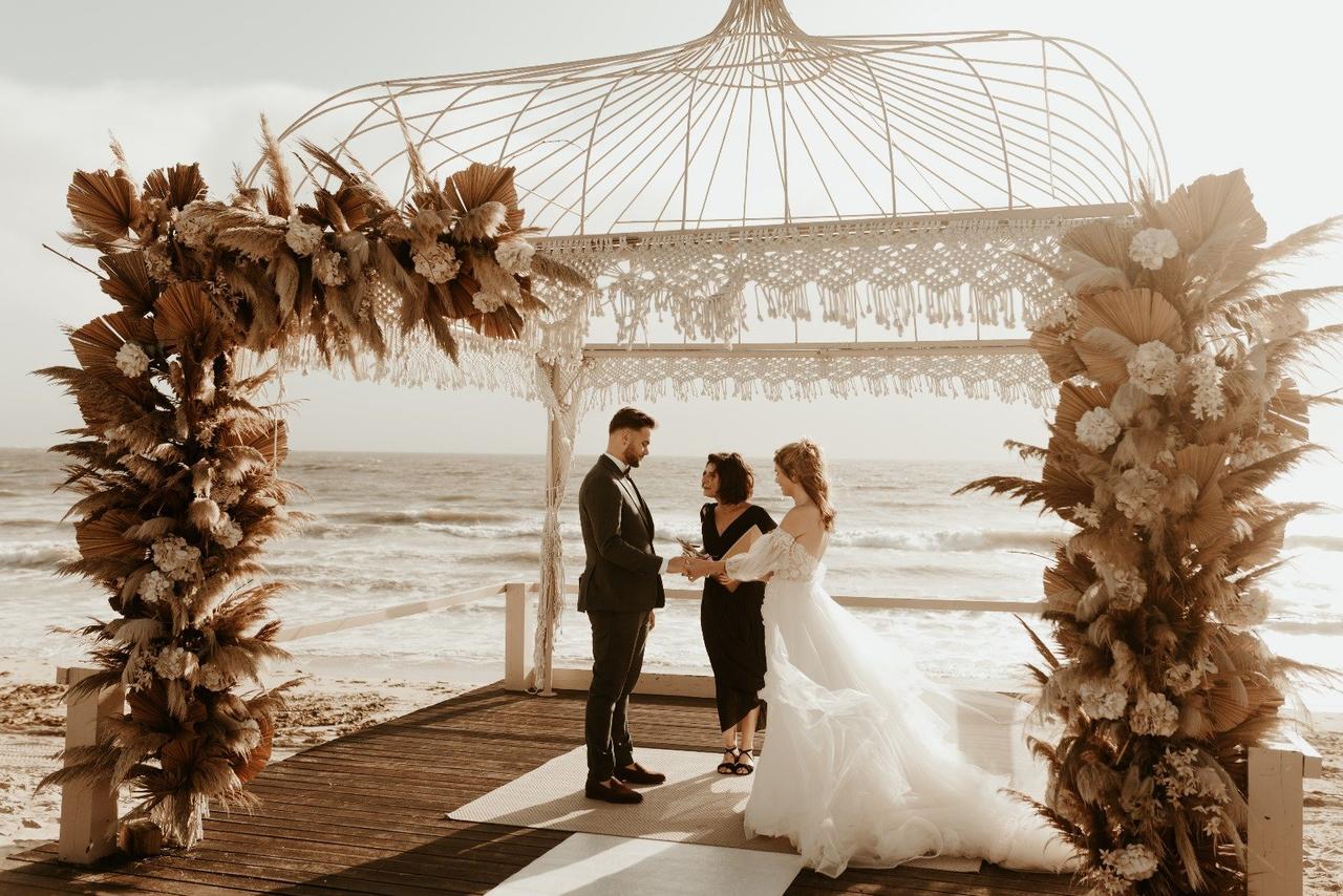 couple ceremonie laique bord de mer officiant  erreur ceremonie laique
